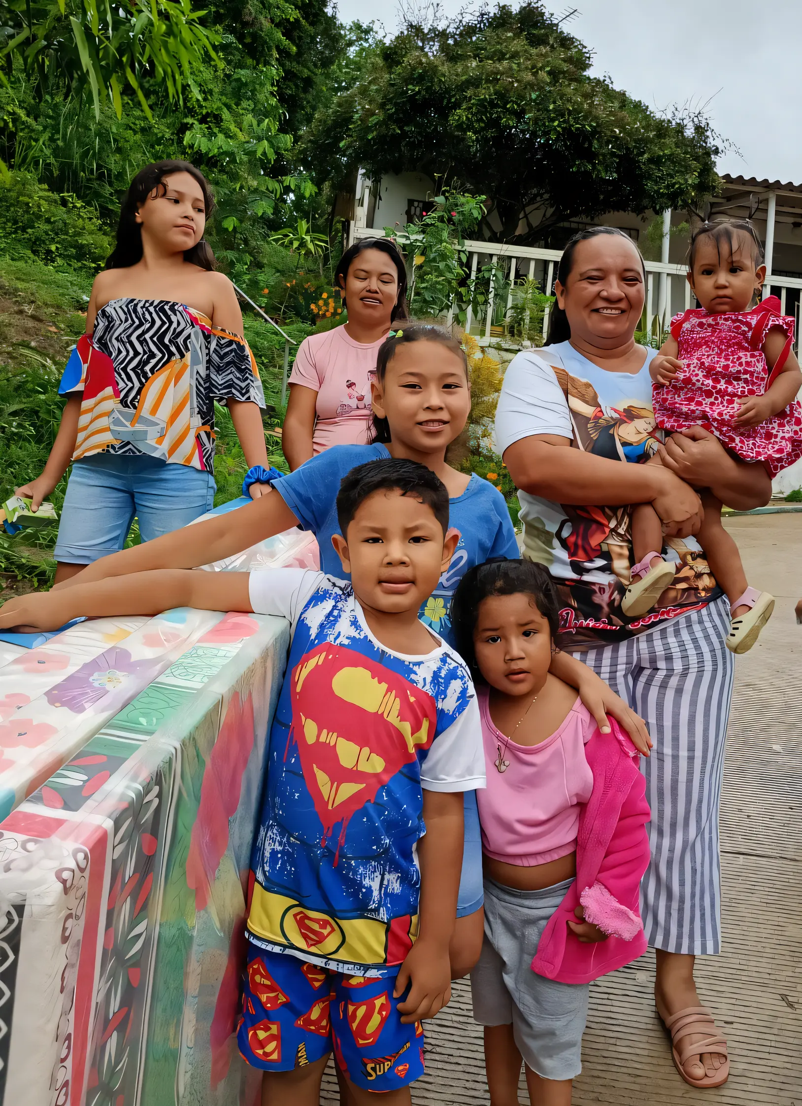 Niños felices de la Fundación Ángeles de Luz